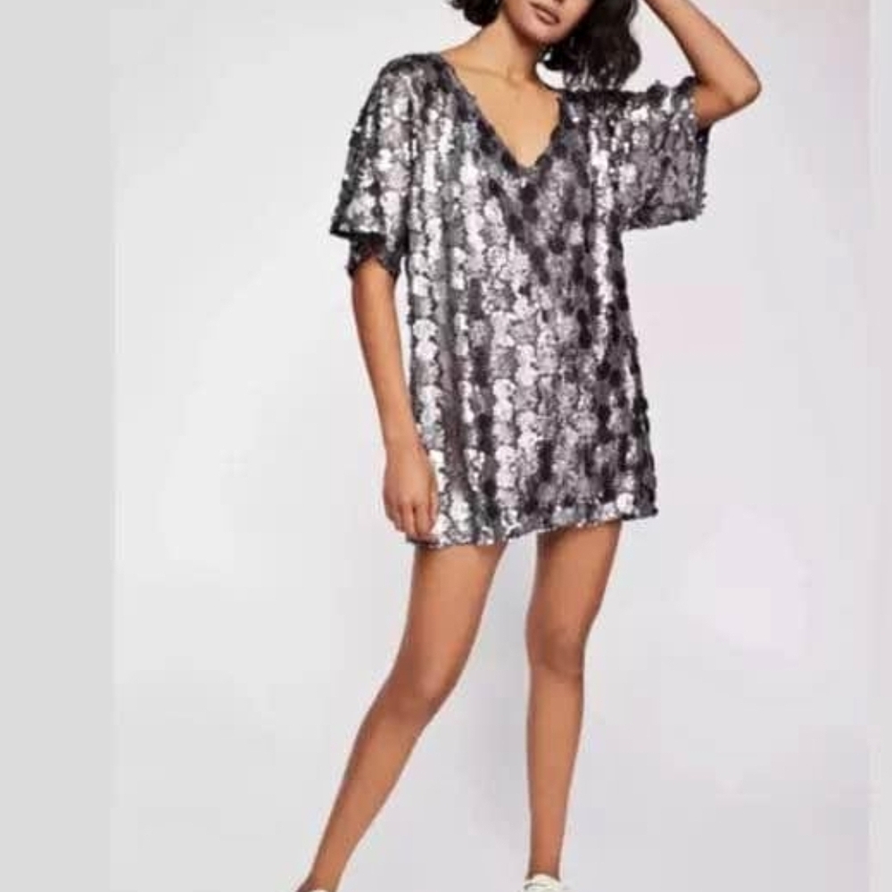 🚨SOLD🚨Free People Silver and Black Mini Dress